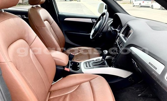 Acheter Occasion Voiture Audi Q5 Blanc à Dakar, Dakar Acheter Occasion Voiture Audi Q5 Blanc à Dakar, Dakar