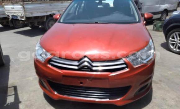 Acheter Occasion Voiture Citroen C4 Rouge à Dakar, Dakar Acheter Occasion Voiture Citroen C4 Rouge à Dakar, Dakar