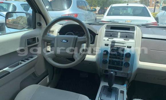 Acheter Occasion Voiture Ford Escape Blanc à Dakar, Dakar Acheter Occasion Voiture Ford Escape Blanc à Dakar, Dakar