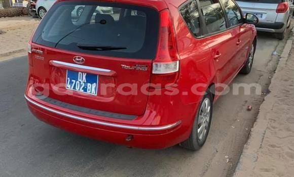 Acheter Occasion Voiture Volkswagen Touran Rouge à Dakar, Dakar Acheter Occasion Voiture Volkswagen Touran Rouge à Dakar, Dakar