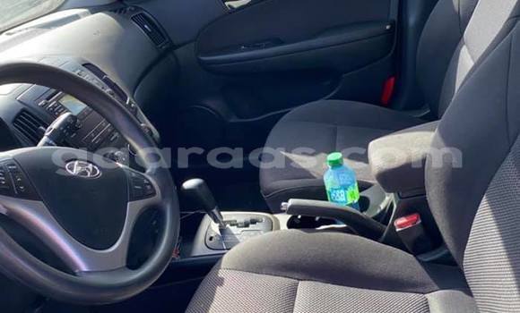 Acheter Occasion Voiture Volkswagen Touran Rouge à Dakar, Dakar Acheter Occasion Voiture Volkswagen Touran Rouge à Dakar, Dakar