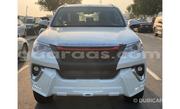 Dieundeu Imported Toyota Fortuner White Auto in Import - Dubai in Dakar Dieundeu Imported Toyota Fortuner White Auto in Import - Dubai in Dakar