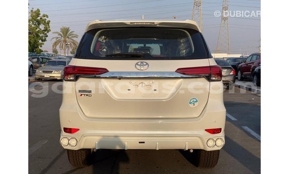 Dieundeu Imported Toyota Fortuner White Auto in Import - Dubai in Dakar Dieundeu Imported Toyota Fortuner White Auto in Import - Dubai in Dakar