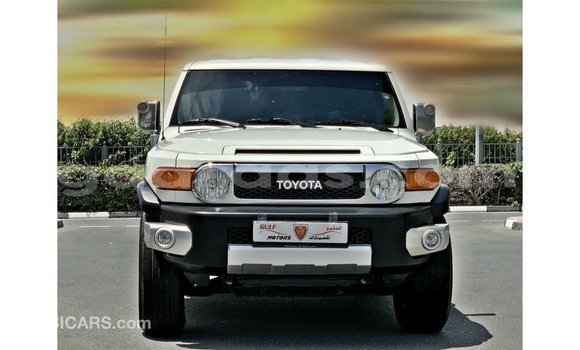 Acheter Import Voiture Toyota FJ Cruiser Blanc à Import - Dubai, Dakar Acheter Import Voiture Toyota FJ Cruiser Blanc à Import - Dubai, Dakar