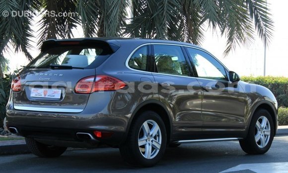 Acheter Import Voiture Porsche Cayenne Marron à Import - Dubai, Dakar Acheter Import Voiture Porsche Cayenne Marron à Import - Dubai, Dakar