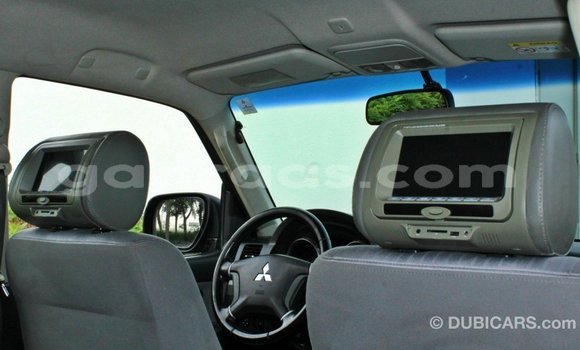 Acheter Import Voiture Mitsubishi Pajero Marron à Import - Dubai, Dakar Acheter Import Voiture Mitsubishi Pajero Marron à Import - Dubai, Dakar