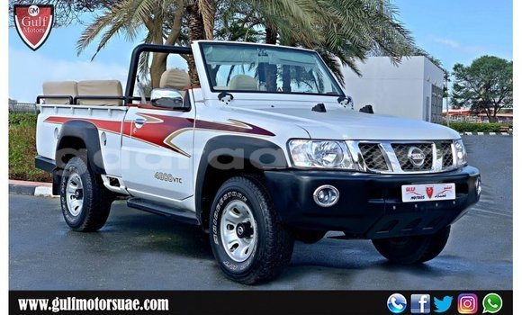 Acheter Import Voiture Nissan Patrol Blanc à Import - Dubai, Dakar