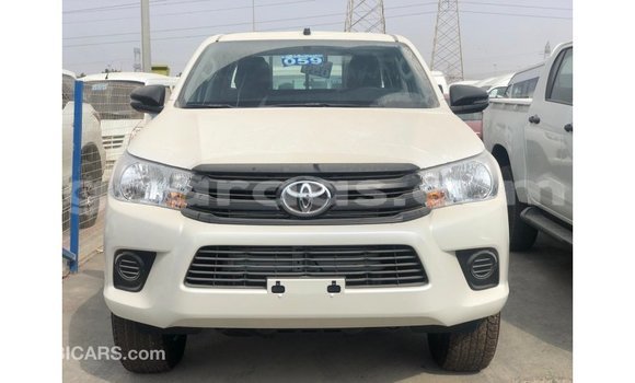 Buy Import Toyota Hilux White Car in Import - Dubai in Dakar Buy Import Toyota Hilux White Car in Import - Dubai in Dakar