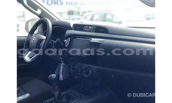 Buy Import Toyota Hilux White Car in Import - Dubai in Dakar Buy Import Toyota Hilux White Car in Import - Dubai in Dakar