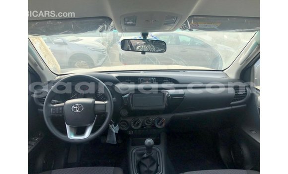 Buy Import Toyota Hilux White Car in Import - Dubai in Dakar Buy Import Toyota Hilux White Car in Import - Dubai in Dakar
