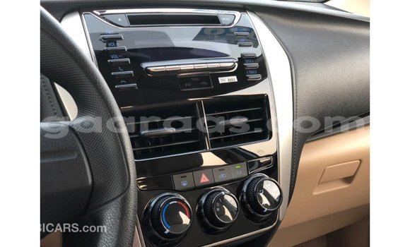 Buy Import Toyota Yaris White Car in Import - Dubai in Dakar Buy Import Toyota Yaris White Car in Import - Dubai in Dakar