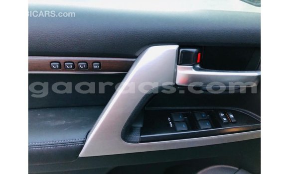 Dieundeu Imported Toyota Land Cruiser Black Auto in Import - Dubai in Dakar Dieundeu Imported Toyota Land Cruiser Black Auto in Import - Dubai in Dakar