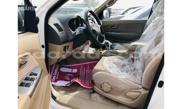 Dieundeu Imported Toyota Fortuner White Auto in Import - Dubai in Dakar Dieundeu Imported Toyota Fortuner White Auto in Import - Dubai in Dakar