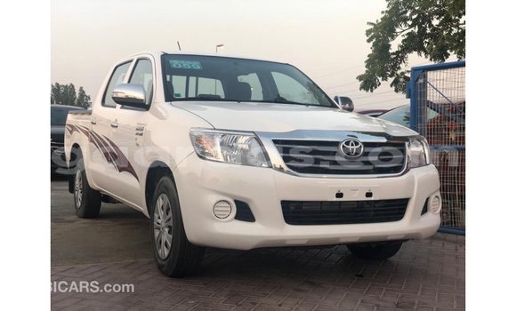Buy Import Toyota Hilux White Car in Import - Dubai in Dakar Buy Import Toyota Hilux White Car in Import - Dubai in Dakar