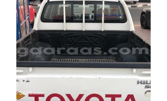 Buy Import Toyota Hilux White Car in Import - Dubai in Dakar Buy Import Toyota Hilux White Car in Import - Dubai in Dakar