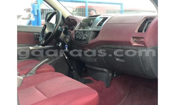 Buy Import Toyota Hilux White Car in Import - Dubai in Dakar Buy Import Toyota Hilux White Car in Import - Dubai in Dakar