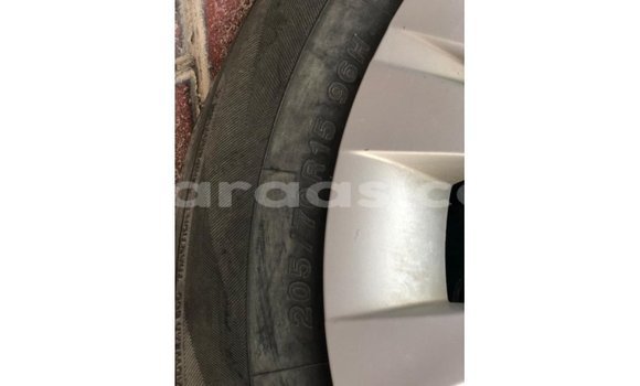 Buy Import Toyota Hilux White Car in Import - Dubai in Dakar Buy Import Toyota Hilux White Car in Import - Dubai in Dakar