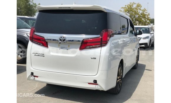 Dieundeu Imported Toyota Alphard White Auto in Import - Dubai in Dakar Dieundeu Imported Toyota Alphard White Auto in Import - Dubai in Dakar