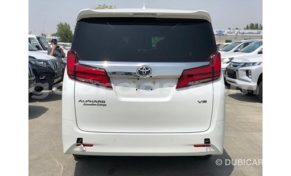 Dieundeu Imported Toyota Alphard White Auto in Import - Dubai in Dakar Dieundeu Imported Toyota Alphard White Auto in Import - Dubai in Dakar