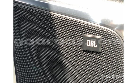 Dieundeu Imported Toyota Alphard White Auto in Import - Dubai in Dakar Dieundeu Imported Toyota Alphard White Auto in Import - Dubai in Dakar