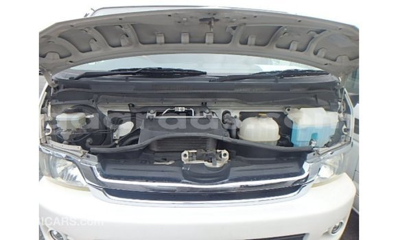 Buy Import Toyota Regius White Car in Import - Dubai in Dakar Buy Import Toyota Regius White Car in Import - Dubai in Dakar