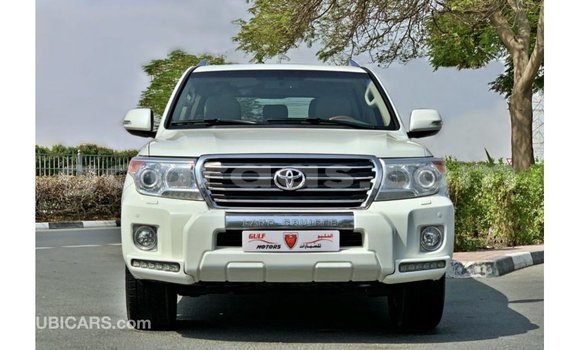 Acheter Import Voiture Toyota Land Cruiser Blanc à Import - Dubai, Dakar Acheter Import Voiture Toyota Land Cruiser Blanc à Import - Dubai, Dakar