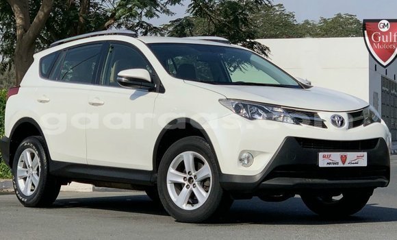 Buy Import Toyota 4Runner White Car in Import - Dubai in Dakar