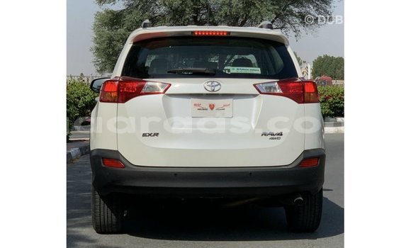Acheter Import Voiture Toyota 4Runner Blanc à Import - Dubai, Dakar Acheter Import Voiture Toyota 4Runner Blanc à Import - Dubai, Dakar