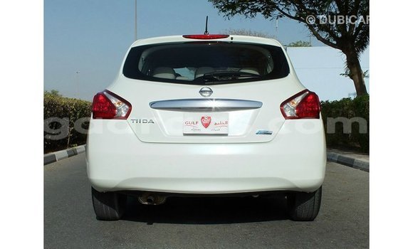 Acheter Import Voiture Nissan Tiida Blanc à Import - Dubai, Dakar Acheter Import Voiture Nissan Tiida Blanc à Import - Dubai, Dakar