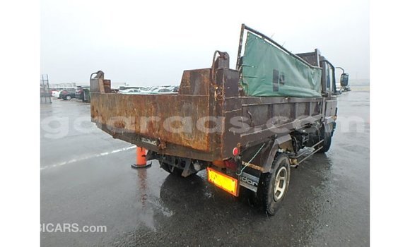 Buy Import Nissan Evalia Brown Truck in Import - Dubai in Dakar Buy Import Nissan Evalia Brown Truck in Import - Dubai in Dakar