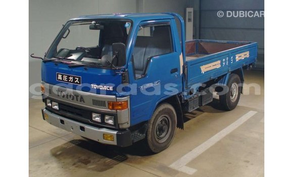Buy Import Toyota 4Runner Blue Car in Import - Dubai in Dakar Buy Import Toyota 4Runner Blue Car in Import - Dubai in Dakar