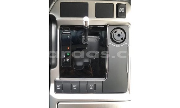 Buy Import Toyota Land Cruiser White Car in Import - Dubai in Dakar Buy Import Toyota Land Cruiser White Car in Import - Dubai in Dakar