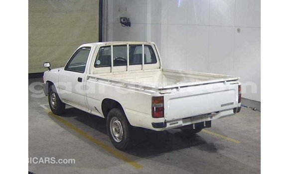 Buy Import Toyota Hilux White Car in Import - Dubai in Dakar Buy Import Toyota Hilux White Car in Import - Dubai in Dakar