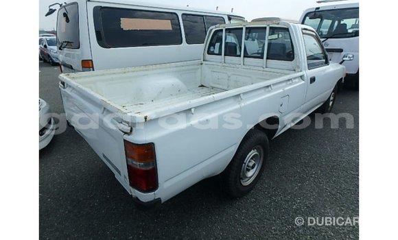 Buy Import Toyota Hilux White Car in Import - Dubai in Dakar Buy Import Toyota Hilux White Car in Import - Dubai in Dakar