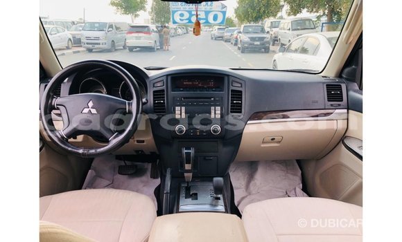 Buy Import Mitsubishi Pajero White Car in Import - Dubai in Dakar Buy Import Mitsubishi Pajero White Car in Import - Dubai in Dakar