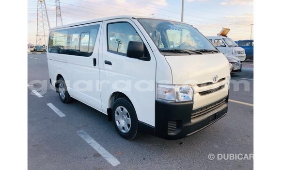 Dieundeu Imported Toyota Hiace White Auto in Import - Dubai in Dakar Dieundeu Imported Toyota Hiace White Auto in Import - Dubai in Dakar