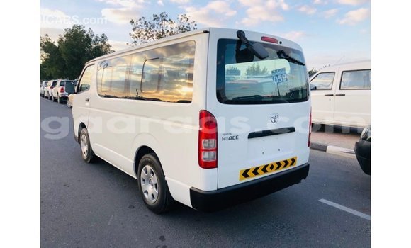 Dieundeu Imported Toyota Hiace White Auto in Import - Dubai in Dakar Dieundeu Imported Toyota Hiace White Auto in Import - Dubai in Dakar