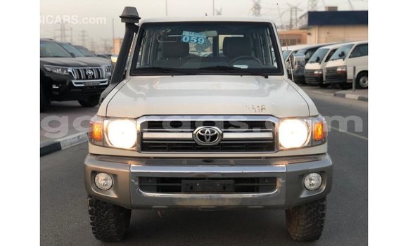 Dieundeu Imported Toyota Land Cruiser White Auto in Import - Dubai in Dakar Dieundeu Imported Toyota Land Cruiser White Auto in Import - Dubai in Dakar