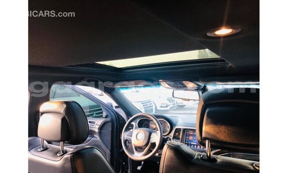 Acheter Import Voiture Jeep Grand Cherokee Noir à Import - Dubai, Dakar Acheter Import Voiture Jeep Grand Cherokee Noir à Import - Dubai, Dakar