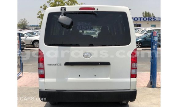 Dieundeu Imported Toyota Hiace White Auto in Import - Dubai in Dakar Dieundeu Imported Toyota Hiace White Auto in Import - Dubai in Dakar