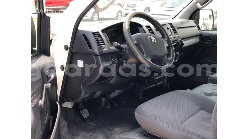 Big with watermark toyota hiace dakar import dubai 6308