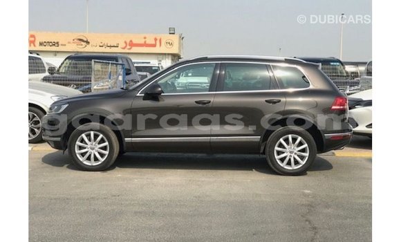 Dieundeu Imported Volkswagen Touareg Brown Auto in Import - Dubai in Dakar Dieundeu Imported Volkswagen Touareg Brown Auto in Import - Dubai in Dakar