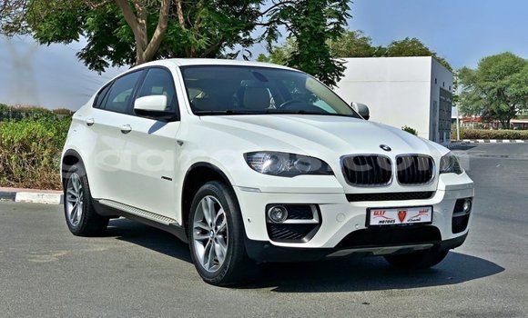 Acheter Import Voiture BMW X6 Blanc à Import - Dubai, Dakar