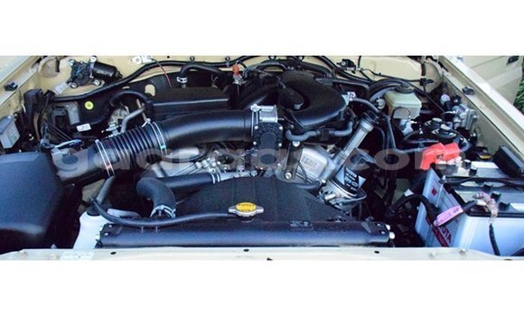 Acheter Import Voiture Toyota Land Cruiser Beige à Import - Dubai, Dakar Acheter Import Voiture Toyota Land Cruiser Beige à Import - Dubai, Dakar