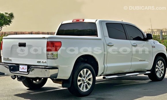 Acheter Import Voiture Toyota Tundra Blanc à Import - Dubai, Dakar Acheter Import Voiture Toyota Tundra Blanc à Import - Dubai, Dakar