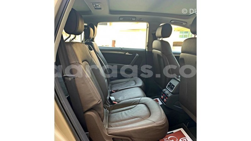 Big with watermark audi q7 dakar import dubai 6361