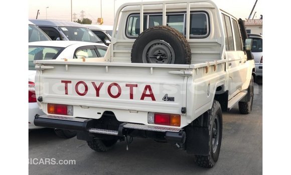 Dieundeu Imported Toyota Land Cruiser White Auto in Import - Dubai in Dakar Dieundeu Imported Toyota Land Cruiser White Auto in Import - Dubai in Dakar