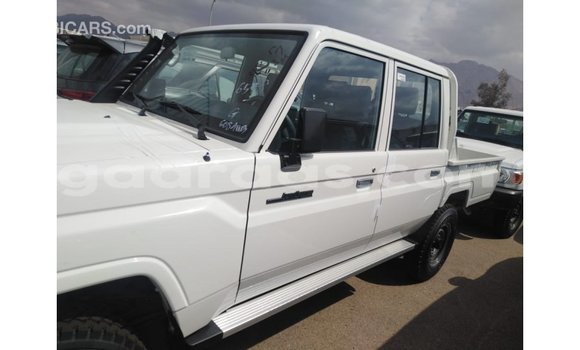 Dieundeu Imported Toyota Land Cruiser White Auto in Import - Dubai in Dakar Dieundeu Imported Toyota Land Cruiser White Auto in Import - Dubai in Dakar