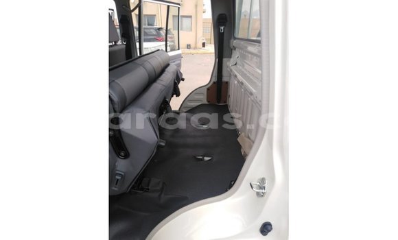 Dieundeu Imported Toyota Land Cruiser White Auto in Import - Dubai in Dakar Dieundeu Imported Toyota Land Cruiser White Auto in Import - Dubai in Dakar
