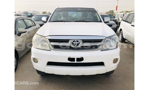 Dieundeu Imported Toyota Fortuner White Auto in Import - Dubai in Dakar Dieundeu Imported Toyota Fortuner White Auto in Import - Dubai in Dakar